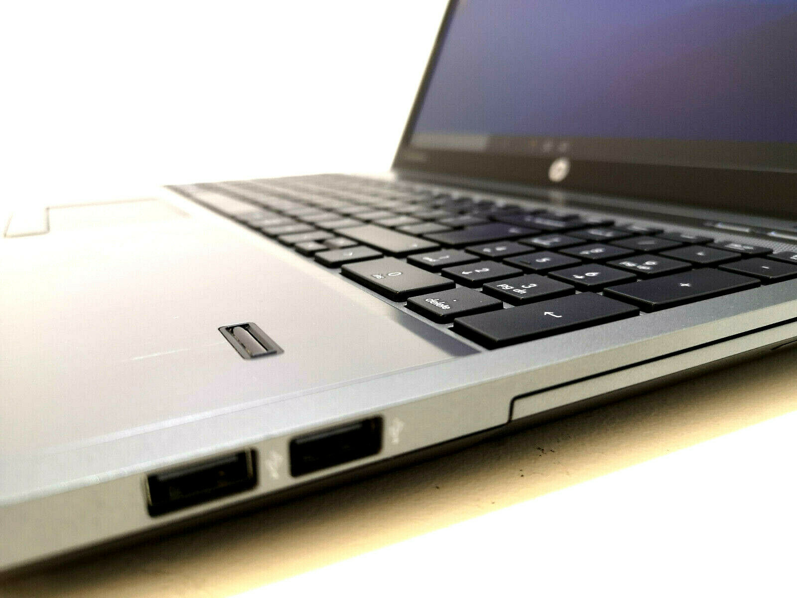 Hp probook 4545s не включается